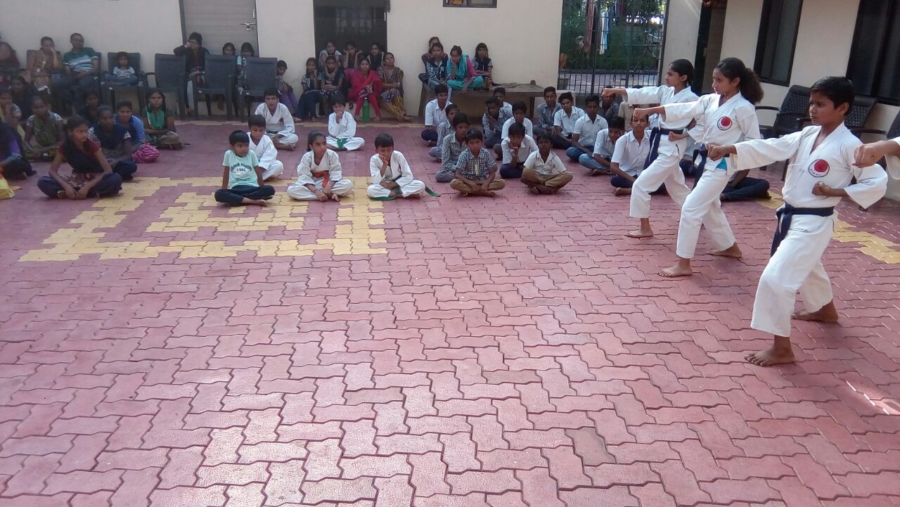15 oct 2016 karate exam in thakkarbapa ashram
